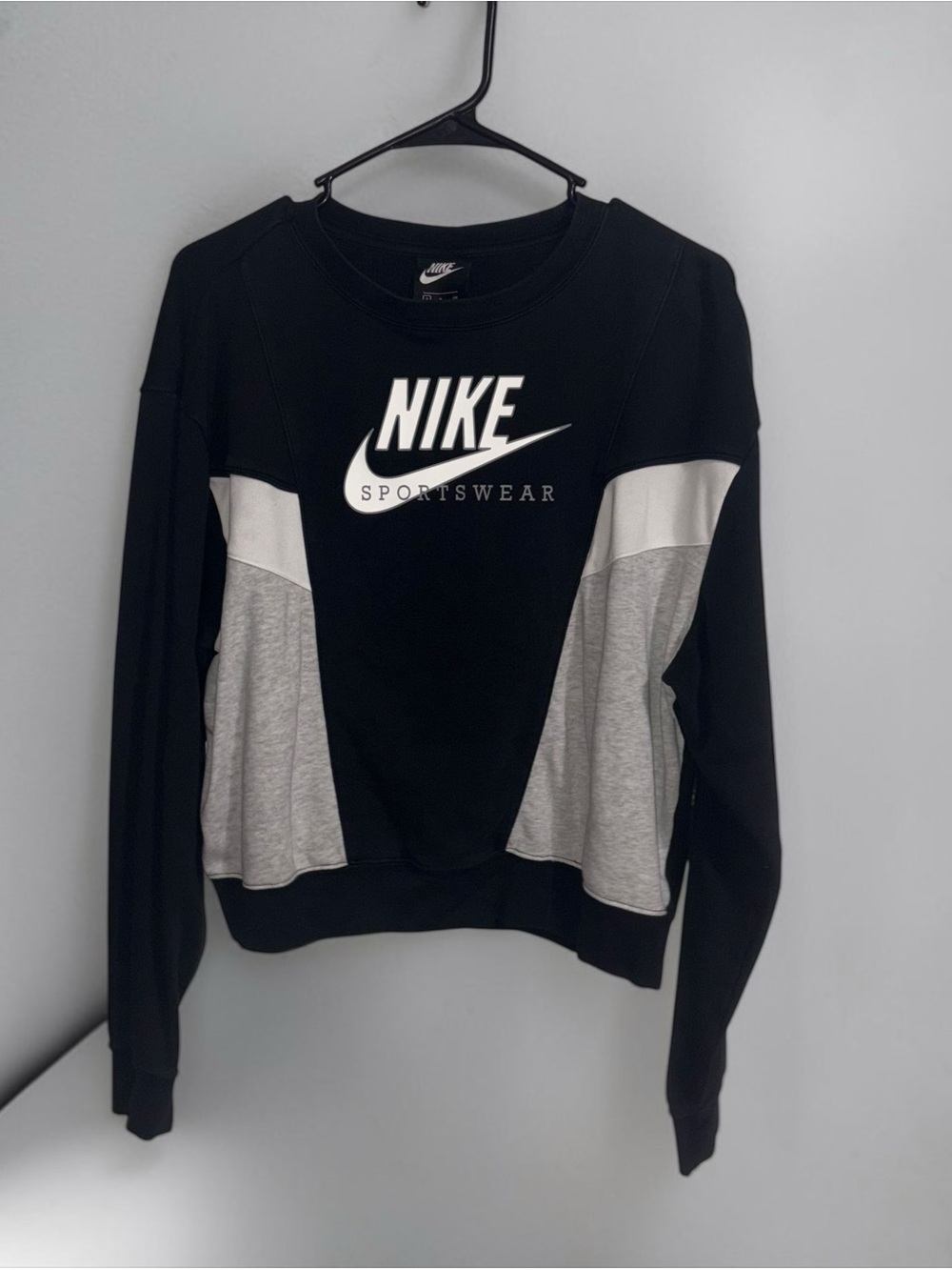 Nike Women’s Black, Gray & White Colorblock Sportswear Sweatshirt